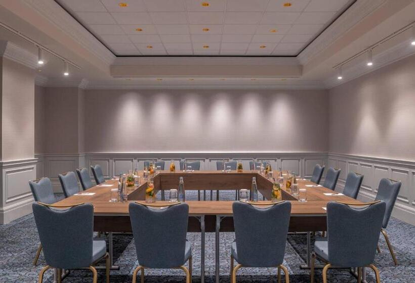 هتل Tbilisi Marriott