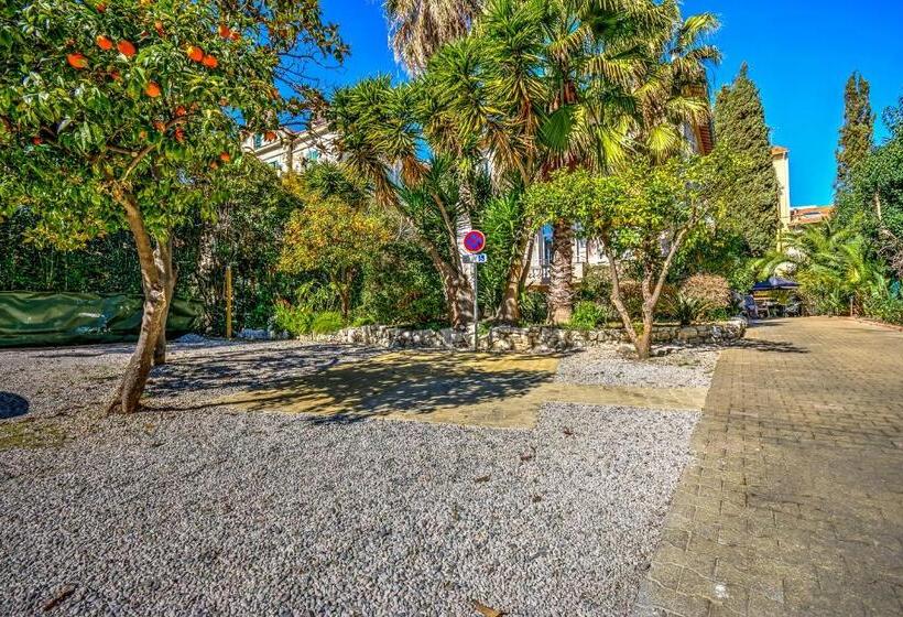 Villa Claudia Hotel Cannes Centre   Parking