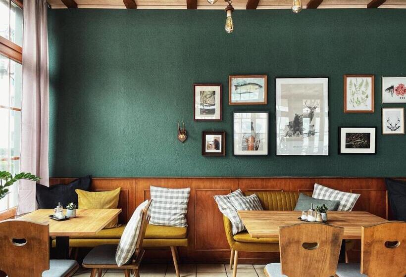 호텔 & Weinhaus Zum Schwarzen Bären