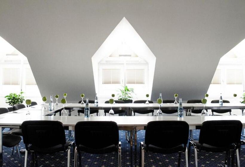 Arkade Hotel Am Theater