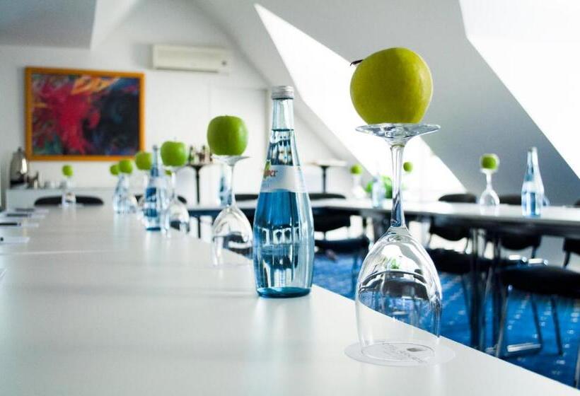 Arkade Hotel Am Theater