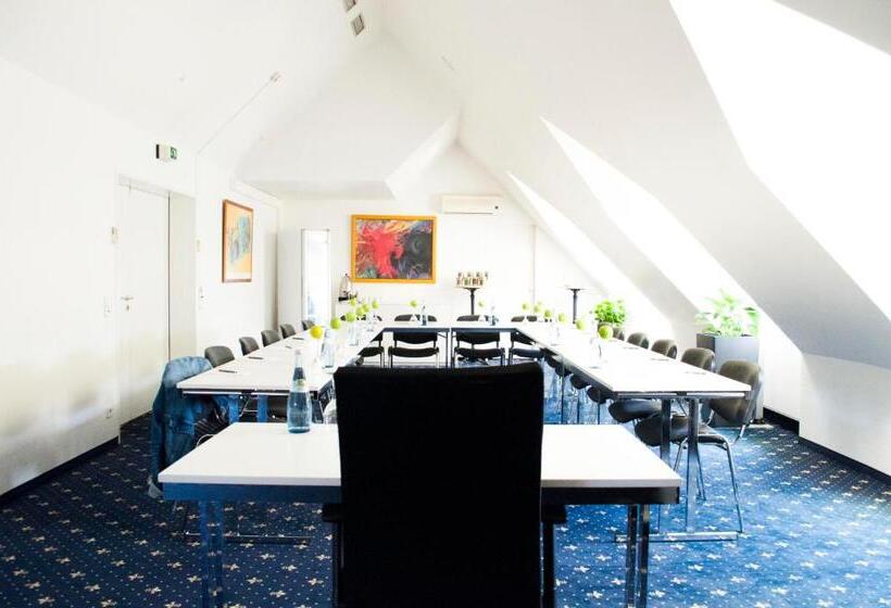 Arkade Hotel Am Theater