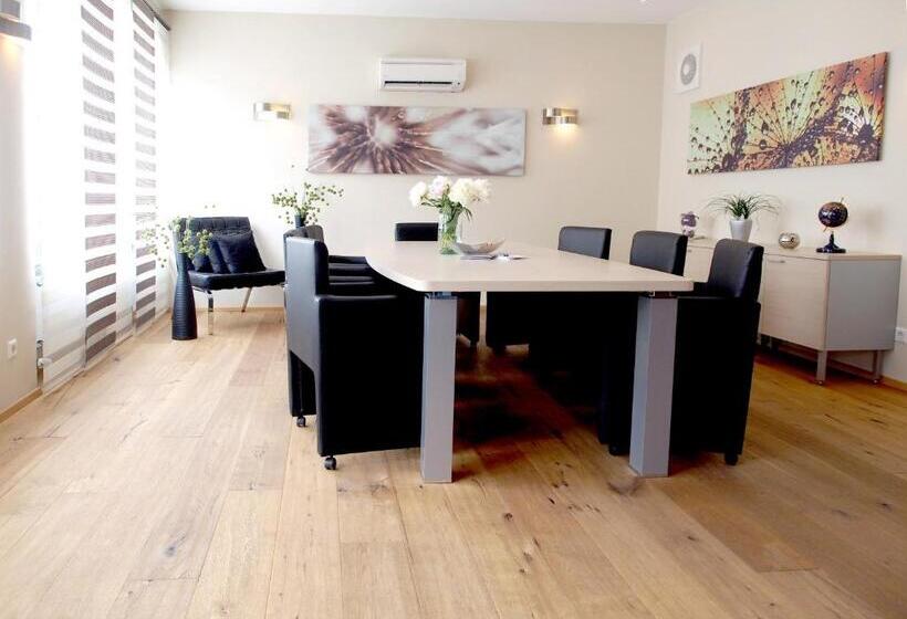 Arkade Hotel Am Theater