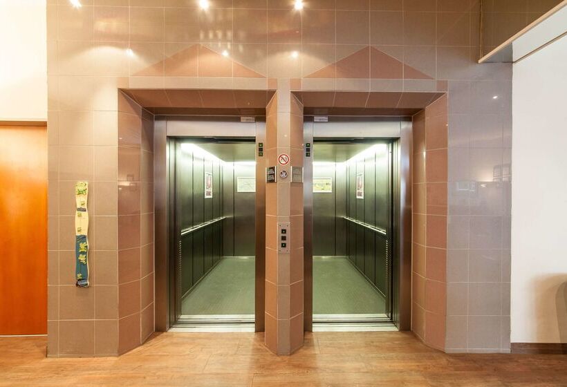 בית מלון כפרי Acora Leipzig Living The City