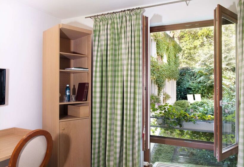 Отель Agneshof Nurnberg