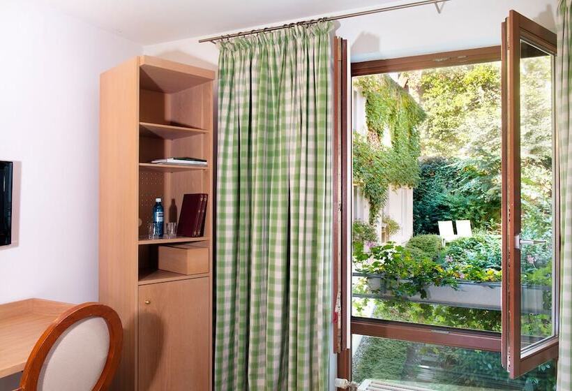 Отель Agneshof Nurnberg