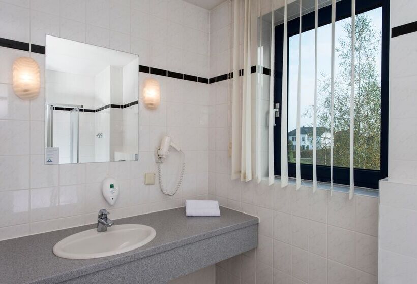 Отель Days Inn By Wyndham Leipzig Messe