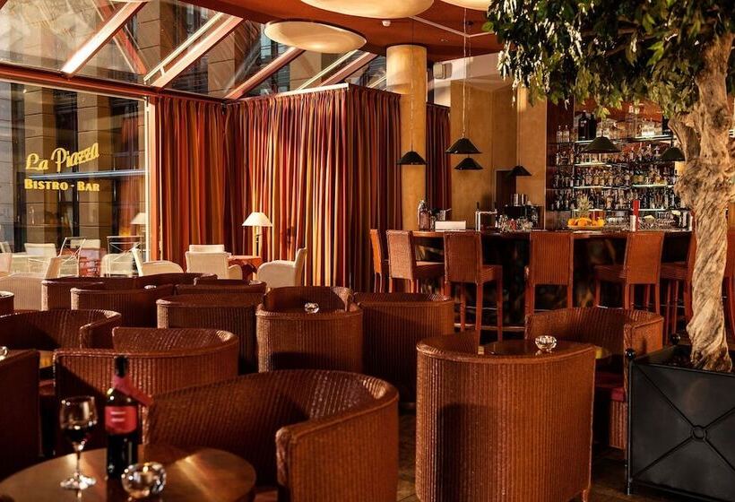 Отель Elbflorenz Dresden