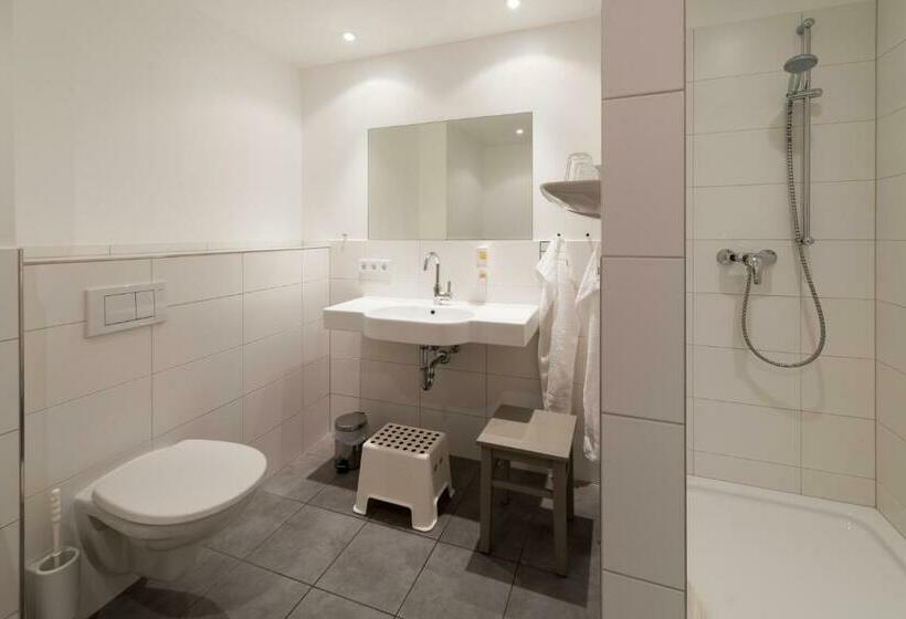 فندق Gasthof Zum Storch