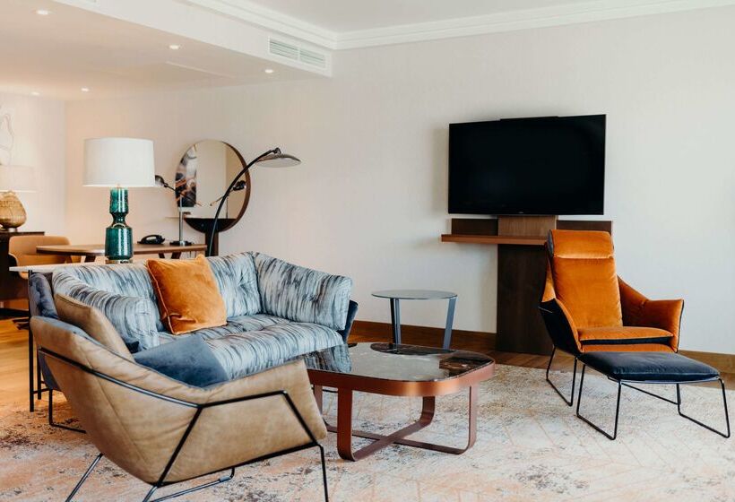 호텔 Hilton Frankfurt City Centre