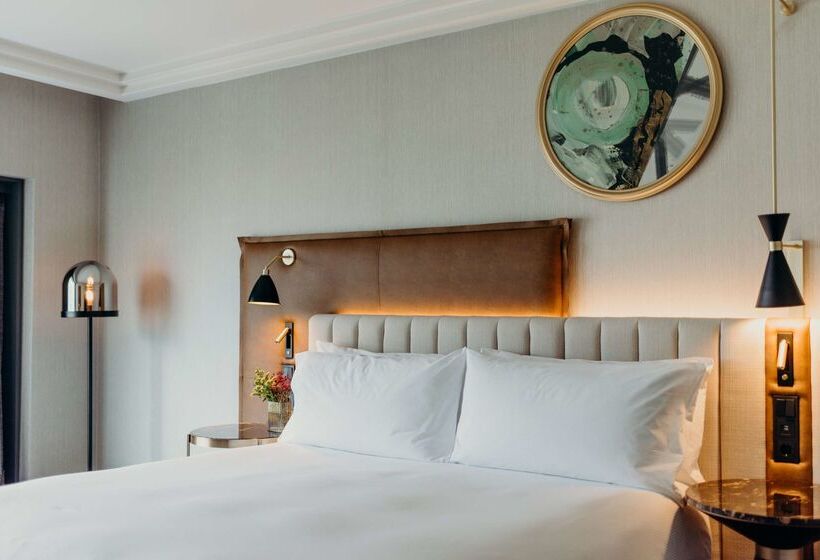 호텔 Hilton Frankfurt City Centre