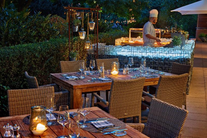 호텔 Hilton Frankfurt City Centre