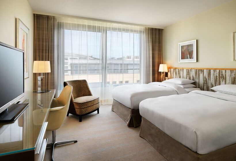 בית מלון כפרי Hyatt Regency Mainz