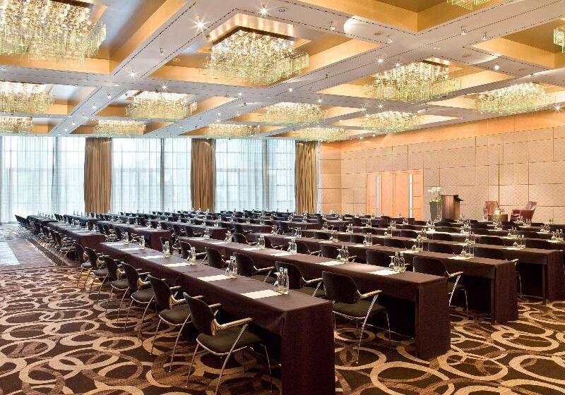 בית מלון כפרי Hyatt Regency Mainz