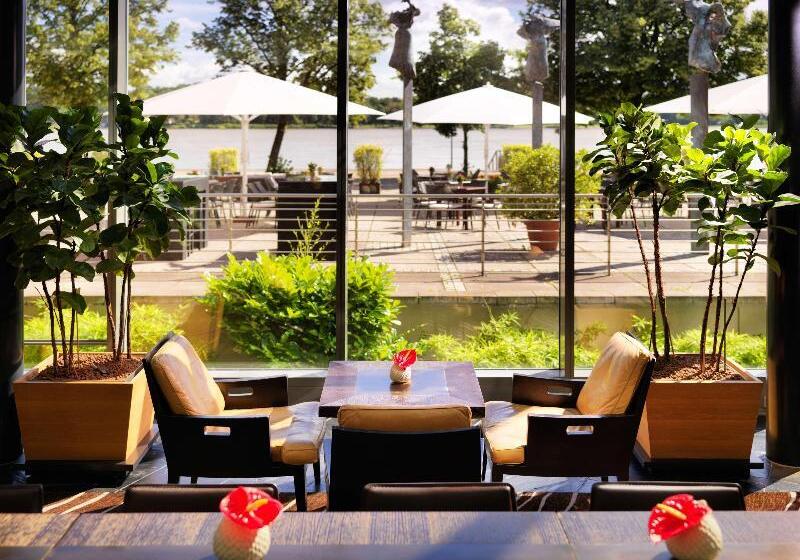 בית מלון כפרי Hyatt Regency Mainz