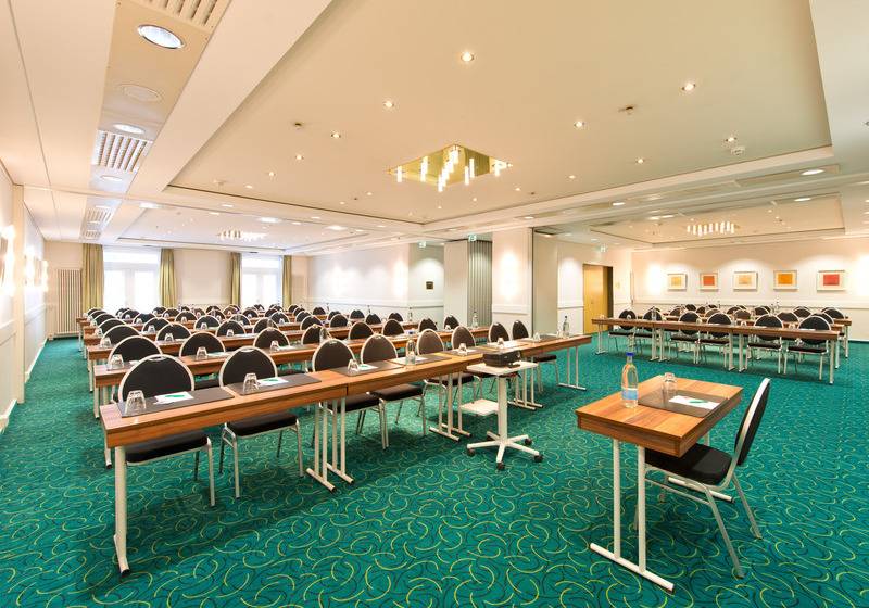 Отель Kaiserin Augusta