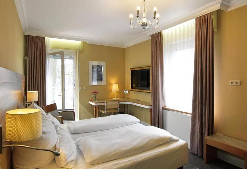 هتل Kleiner Riesen