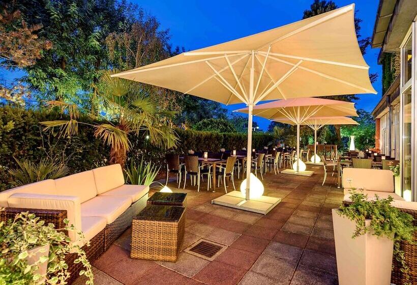 ホテル Mercure  Dusseldorf Kaarst