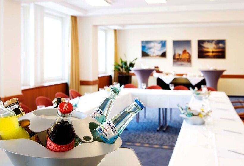 בית מלון כפרי Vienna House By Wyndham Sonne Rostock