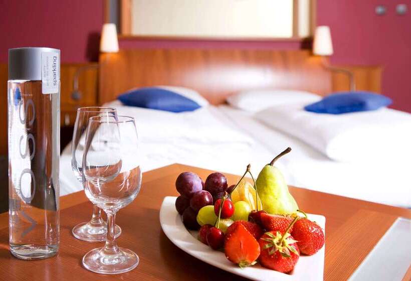 בית מלון כפרי Vienna House By Wyndham Sonne Rostock