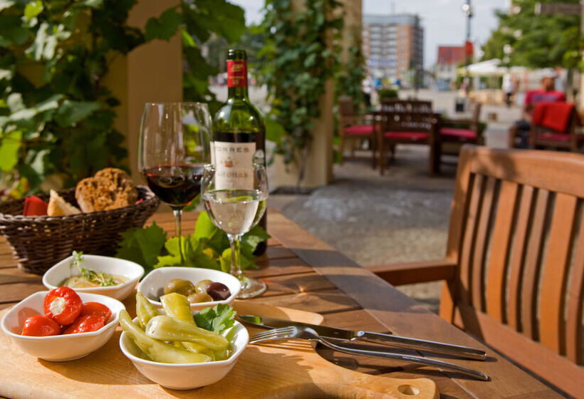 בית מלון כפרי Vienna House By Wyndham Sonne Rostock