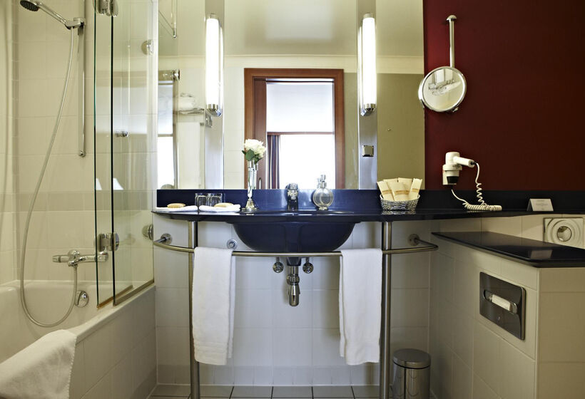 בית מלון כפרי Vienna House By Wyndham Sonne Rostock