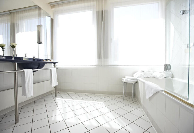 בית מלון כפרי Vienna House By Wyndham Sonne Rostock