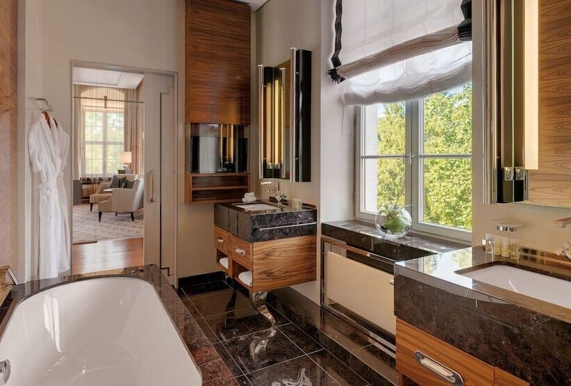 Bilderberg Bellevue Hotel Dresden