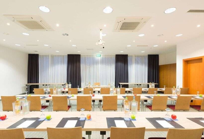 B&B HOTEL Krefeld-Süd