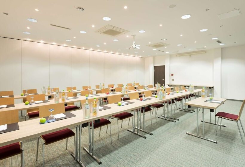 B&B HOTEL Krefeld-Süd