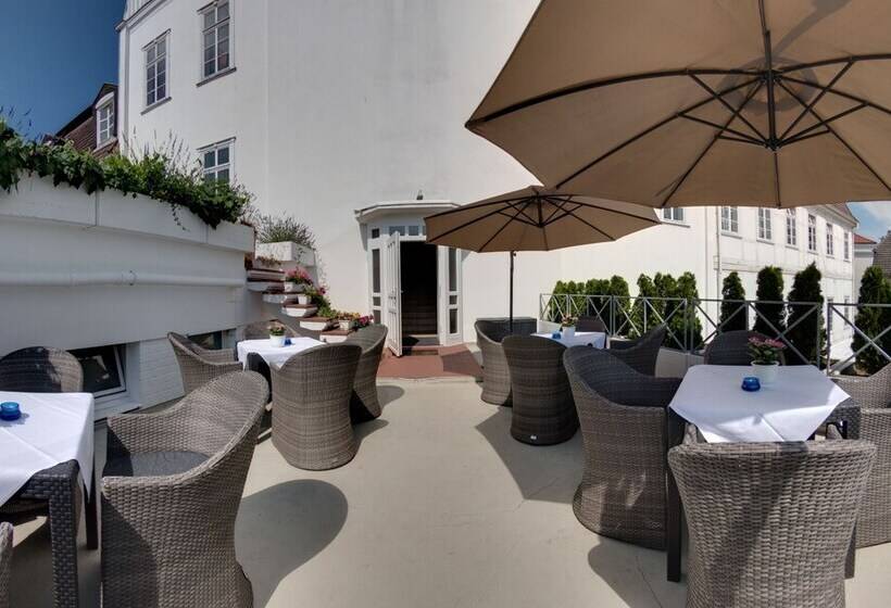 Отель Friedrich Franz Palais