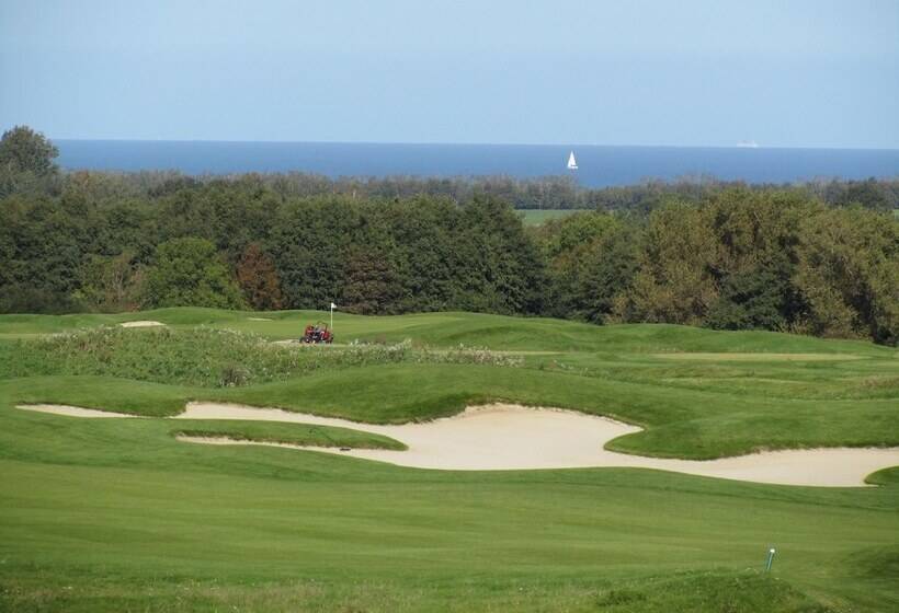 Отель Friedrich Franz Palais