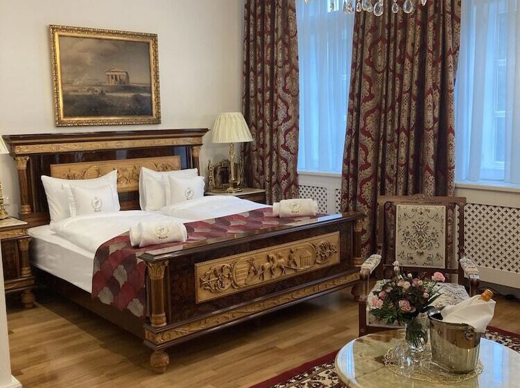 Отель Friedrich Franz Palais