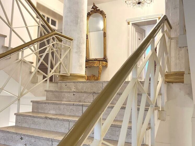 Отель Friedrich Franz Palais