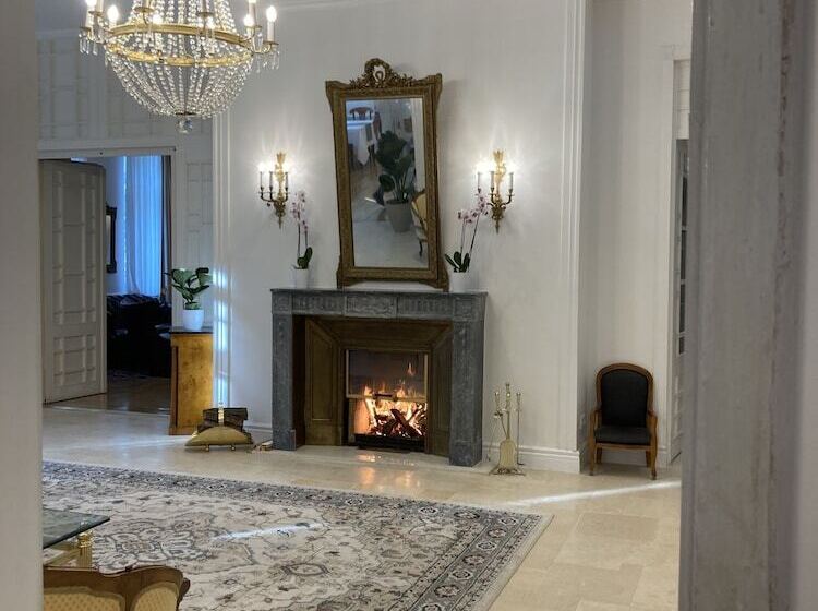 Отель Friedrich Franz Palais