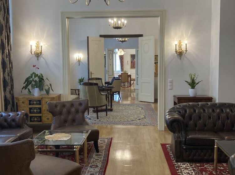 Отель Friedrich Franz Palais