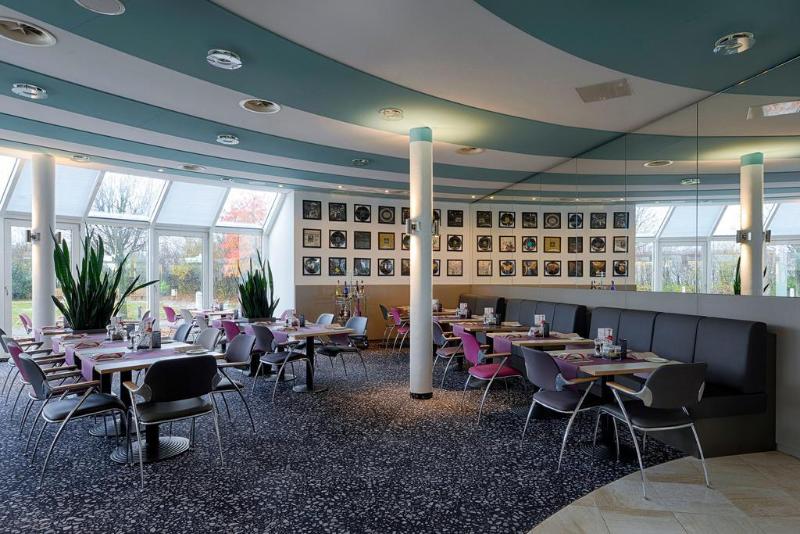 Отель Globana Airport