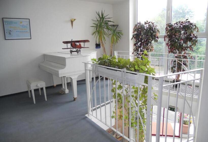 ホテル Kempe Komfort Plus