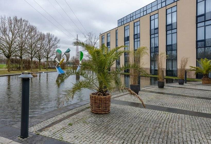 هتل Four Ratingen Dusseldorf Airport