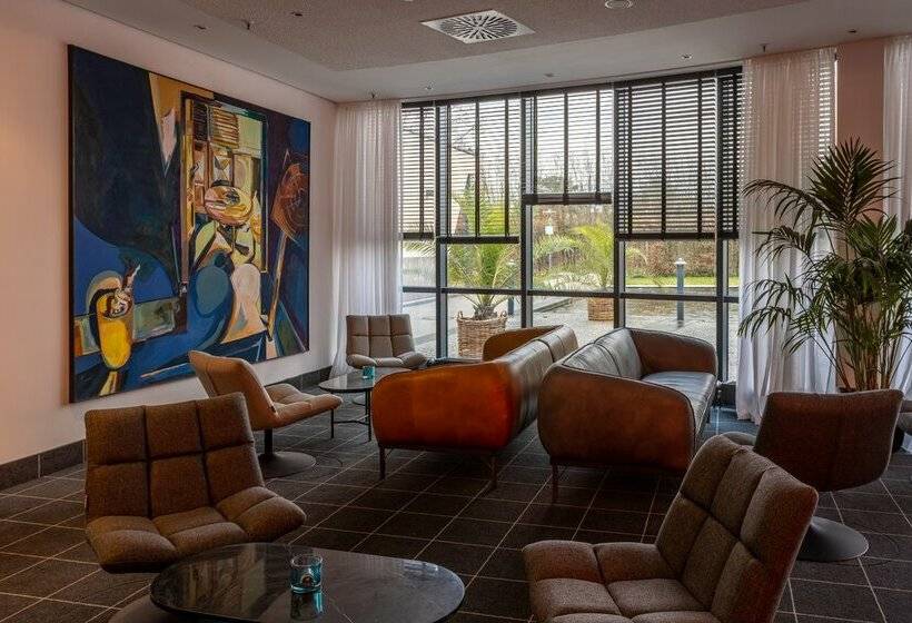 Отель Four Ratingen Dusseldorf Airport