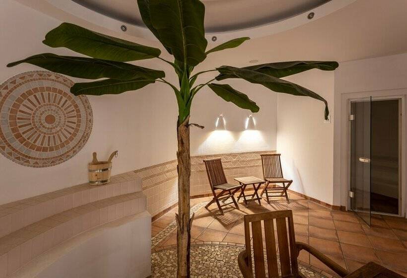 Отель Four Ratingen Dusseldorf Airport