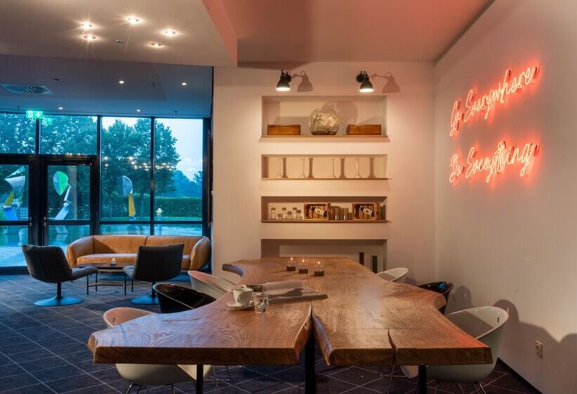 Отель Four Ratingen Dusseldorf Airport