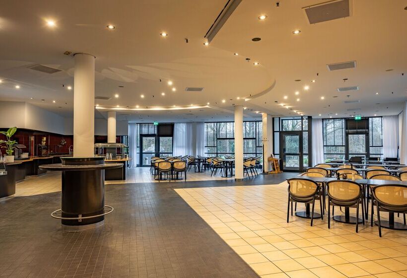 هتل Four Ratingen Dusseldorf Airport