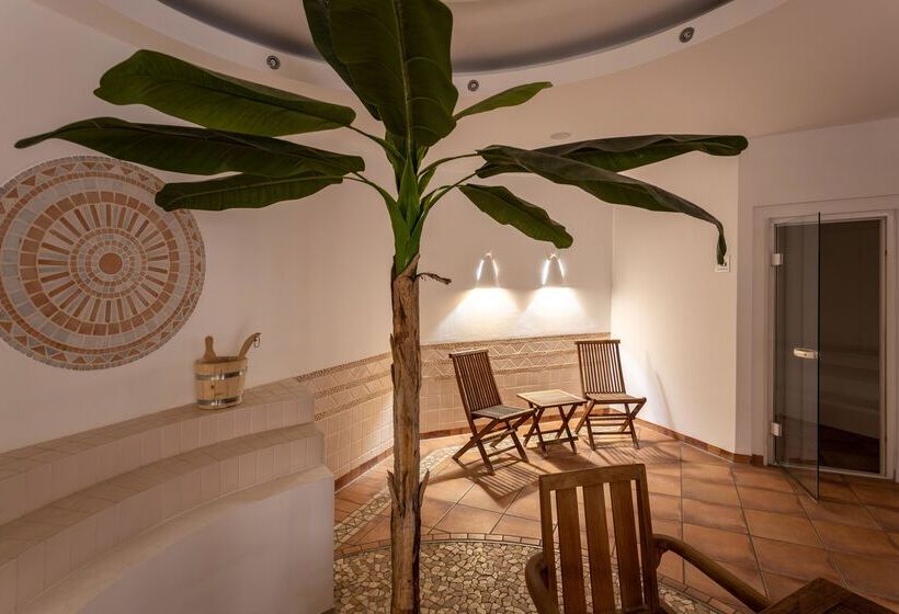 Отель Four Ratingen Dusseldorf Airport