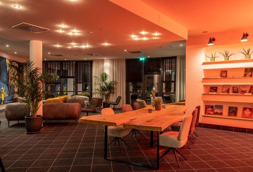 Отель Four Ratingen Dusseldorf Airport