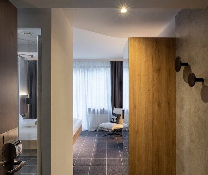 هتل Four Ratingen Dusseldorf Airport