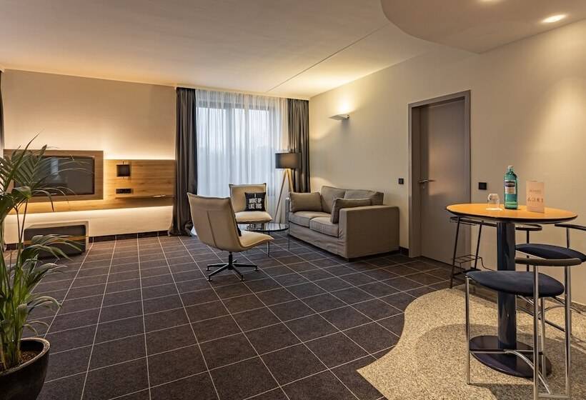 Отель Four Ratingen Dusseldorf Airport