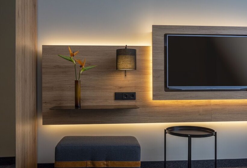 Отель Four Ratingen Dusseldorf Airport