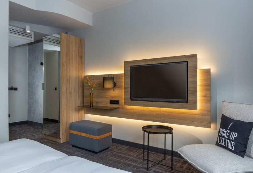 Отель Four Ratingen Dusseldorf Airport