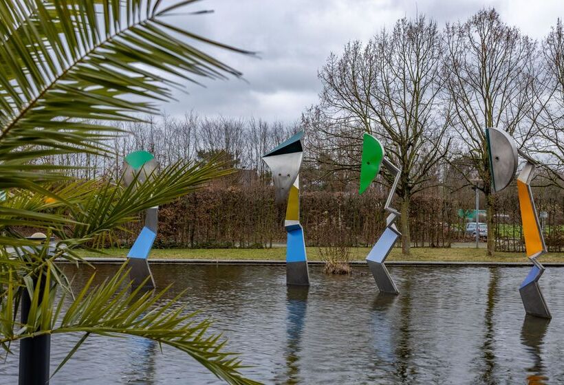 هتل Four Ratingen Dusseldorf Airport